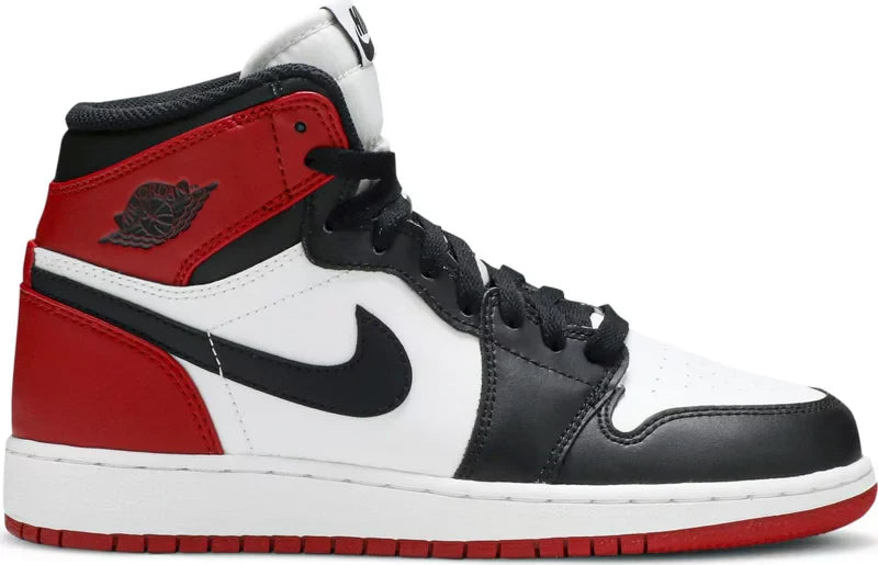 NIKE AIR JORDAN 1 RETRO BLACK TOE