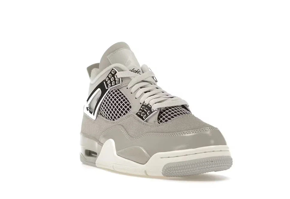 NIKE JORDAN 4 RETRO  "FROZEN MOMENTS"